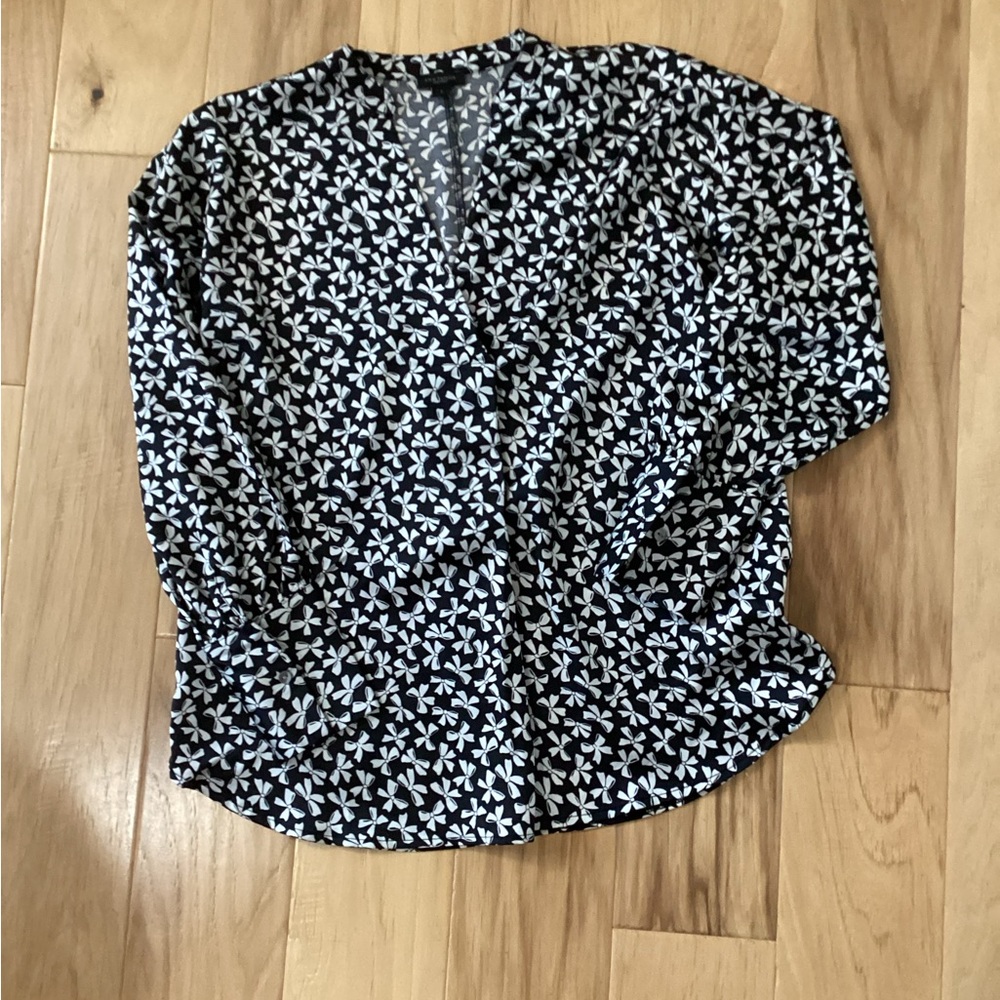 Ann Taylor Black and White Bow Patterned Blouse